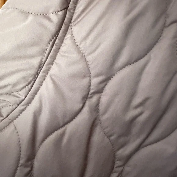 Old Navy Taupey/Mauve Quilted Puffer Jacket - Picture 2 of 4